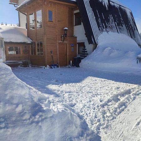 Guest House Alpha Ski Camp Jahorina Eksteriør billede